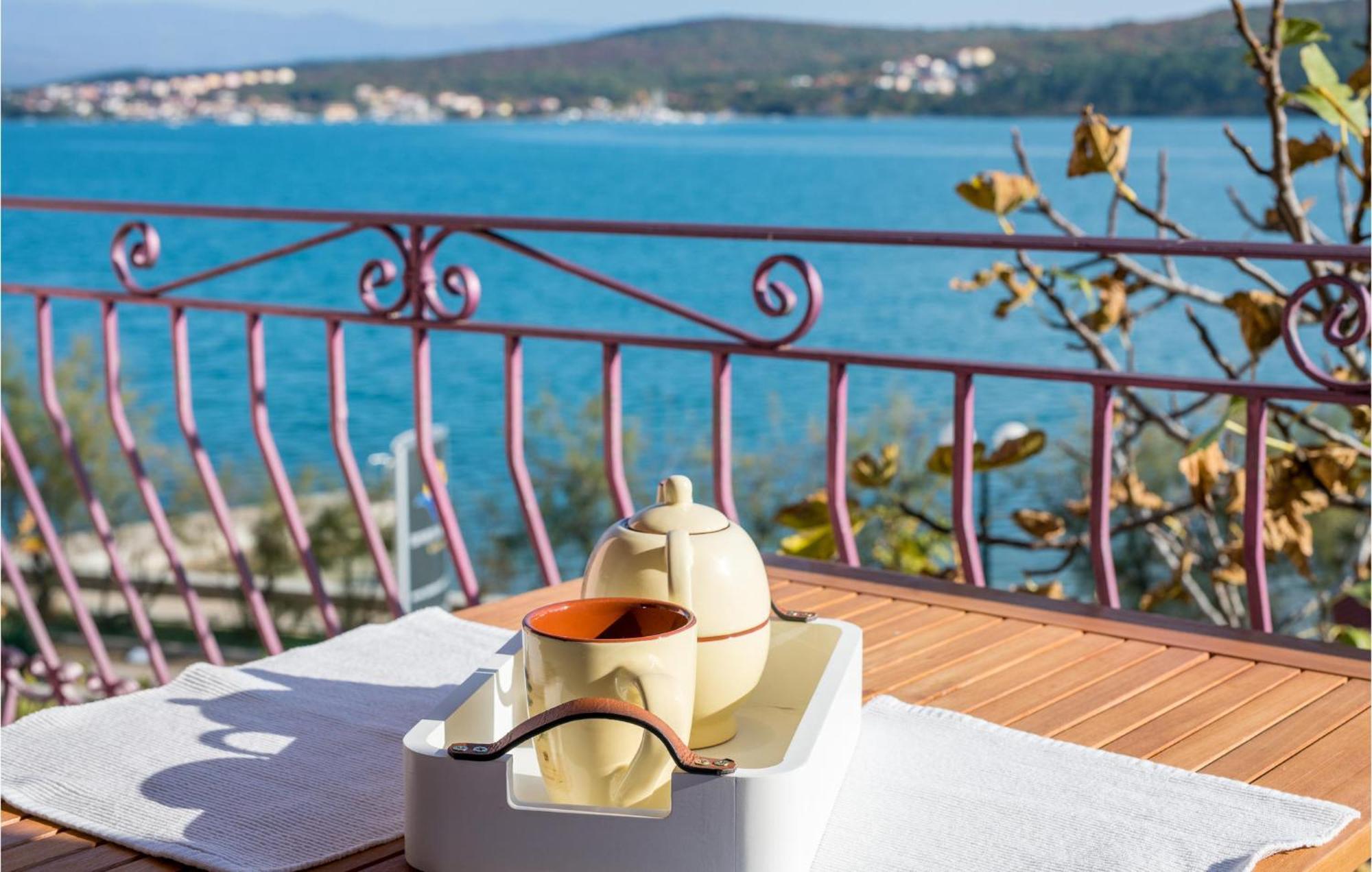 Gorgeous Apartment In Cizici With House Sea View エクステリア 写真