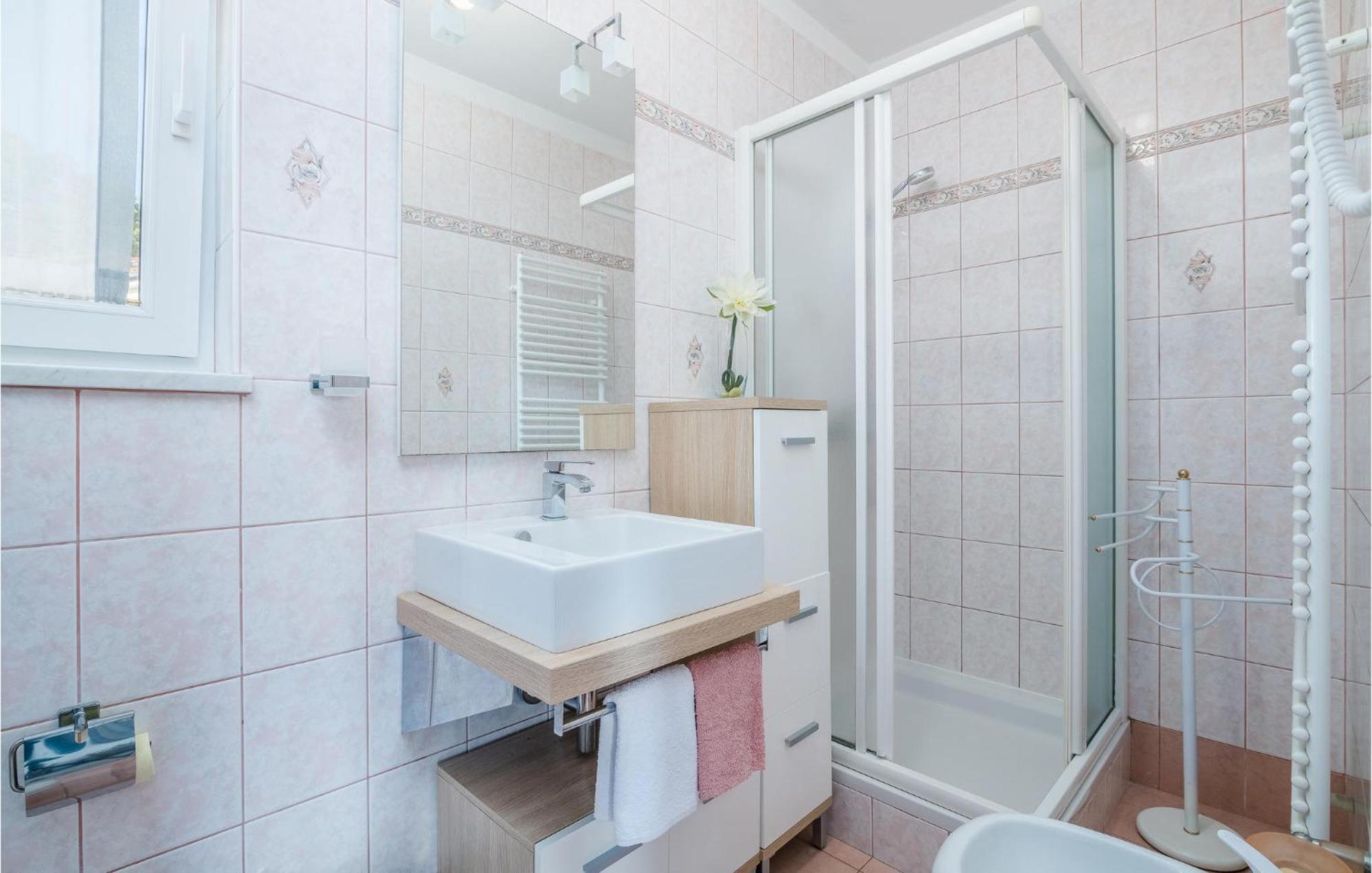 Gorgeous Apartment In Cizici With House Sea View エクステリア 写真